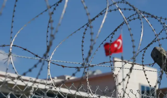 Toplumsal yara giderek büyüyor! Cezaevleri doldu taştı: 4 bin 636 çocuk parmaklıklar ardında!