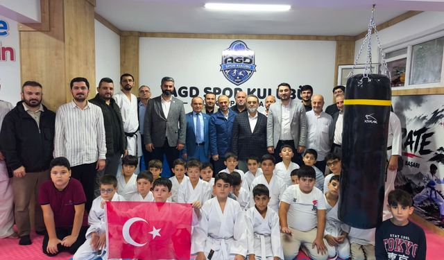 AGD Gaziosmanpaşa Spor Kulübü törenle açıldı: Temel ilkeleri “ahlak, spor, başarı” olacak!