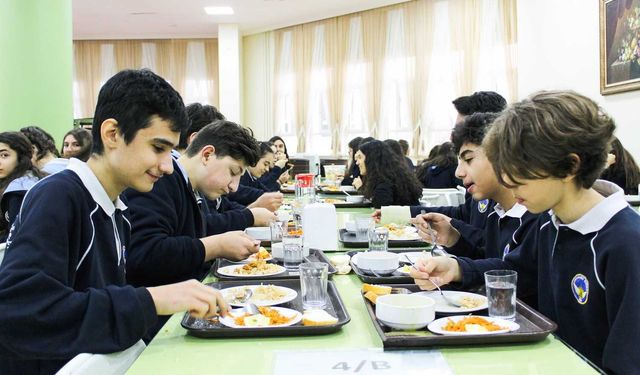 Eğitimde gözden kaçan büyük sorun: Okul kantinleri konuşuluyor, yemekhaneler unutuluyor ama “Çocukların tabağı neden boş?” sorusu cevabını arıyor