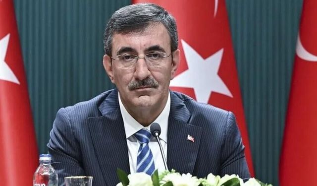 Ekonomide 3 yıllık yol haritası açıklandı: Büyüme, enflasyon ve işsizlikteki hedefler vatandaşı yine üzecek: Uzun vadede ezilen vatandaş orta vadede de ezilecek
