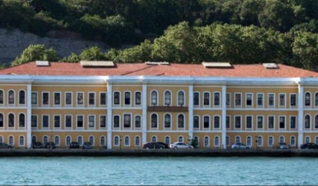Galatasaray Üniversitesi kime ait, devlet mi, Spor Kulübü ile bağlantısı var mı, eğitim dili ne?