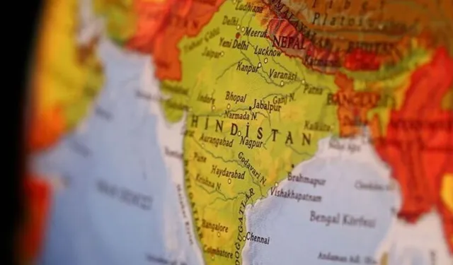 Hindu rejimi İslam’a savaş açtı: Hindistan’da medreseler mühürleniyor!