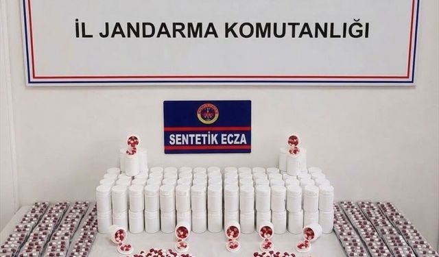 Akhisar'da şafak operasyonu: 110 bin hap yakalandı