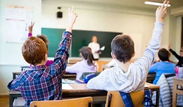 Yarın okullar tatil mi, 5 Ekim 2026 Pazartesi okul var mı, Adana ve Osmaniye'de okullar tatil edildi mi?