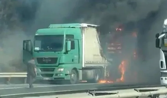 TEM Otoyolu'nda TIR yangını: Edirne yönü trafiğe kapatıldı