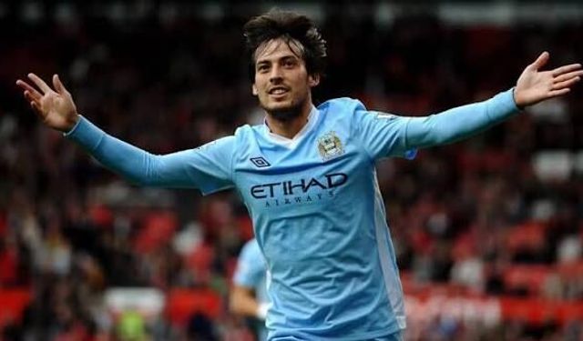 40 yaşında futbola geri döndü: Yıldız futbolcudan sürpriz imza