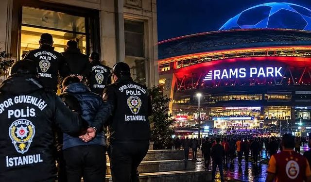 Galatasaray - Barcelona maçı öncesi karaborsa operasyonu: 9 kişi gözaltına alındı, 2 kişi tutuklandı