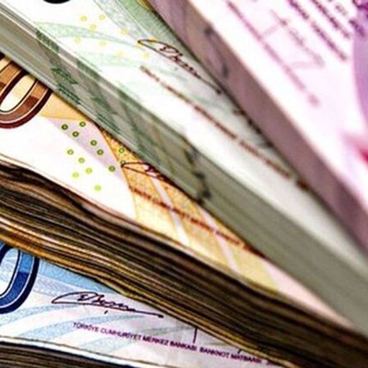 Emekli maaşlarına yeni düzenleme yolda mı? Özgür Erdursun rakam ve tarih vererek duyurdu