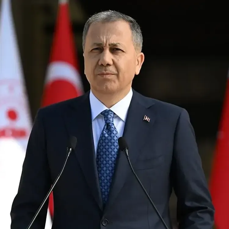 Aralarında ağır suçluların da olduğu 12 isim Türkiye getirildi!