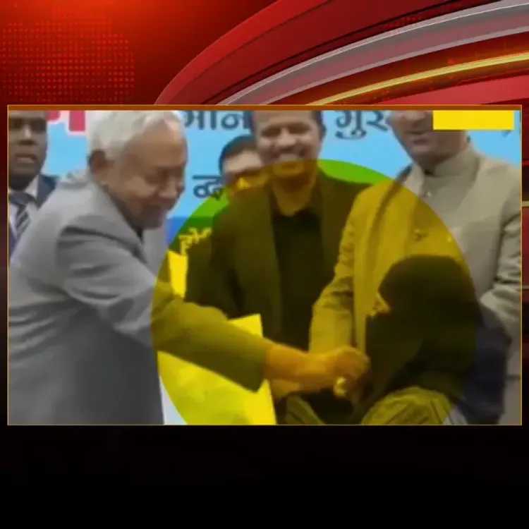 Hindistan'da İslam karşıtı skandal: Bihar Başbakanı, Müslüman doktorun peçesine saldırdı!