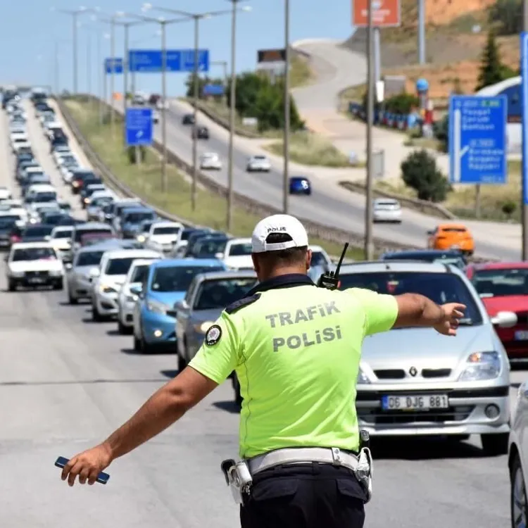 Trafikte milyonlarca sürücüyü ilgilendiren karar! Trafik cezaları için yeni uyarı