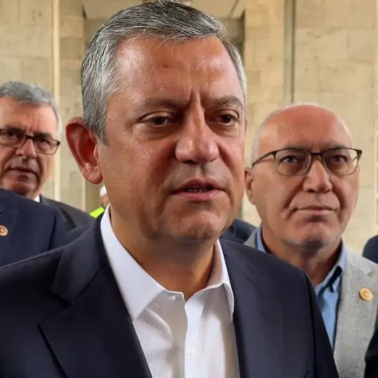 Özgür Özel'den net mesaj! YENİ Parti'nin hedefini açıkladı