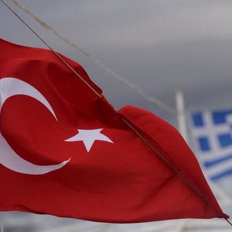 Spiker bile inanamadı! Yunan Vekilden canlı yayında "Türk Savaş Gemisi" itirafı: "Geri adım attık!"