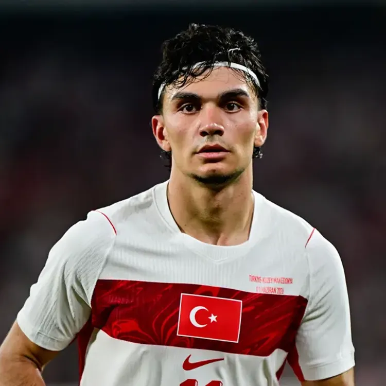 Can Uzun kararını Milli kampta verdi: Galatasaray'ı değil Avrupa'yı seçti