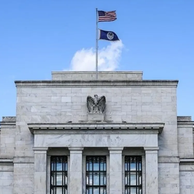 Fed'den sürpriz faiz sinyali: Piyasalar alev aldı