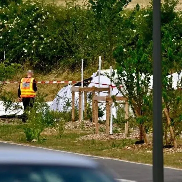 Fransa’da uçak düştü, 11 paraşütçü öldü