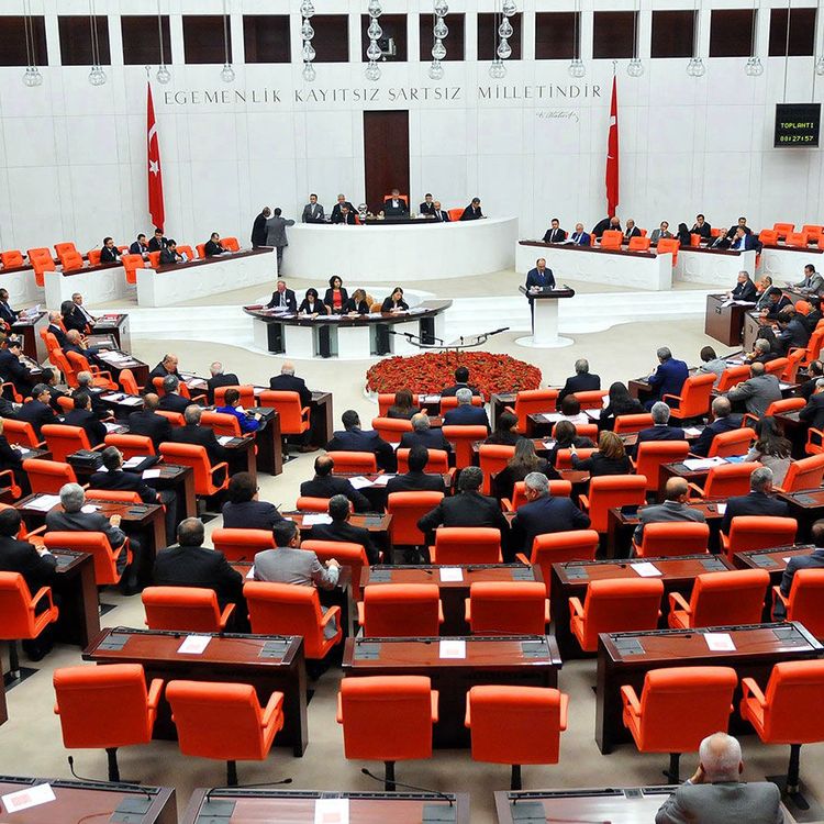TBMM'den tarihi karar! 15-18 yaş ceza sınırları sil baştan