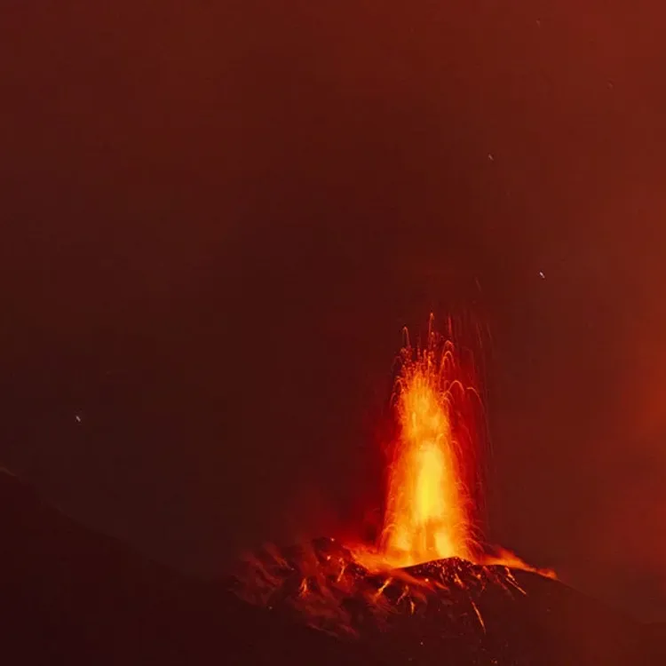 Etna'da 20 yılın kabusu: Katanya'da uçuşlar durduruldu