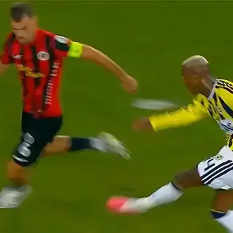 Gençlerbirliği-Fenerbahçe maçının tartışmalı pozisyonları: Penaltı var mıydı?