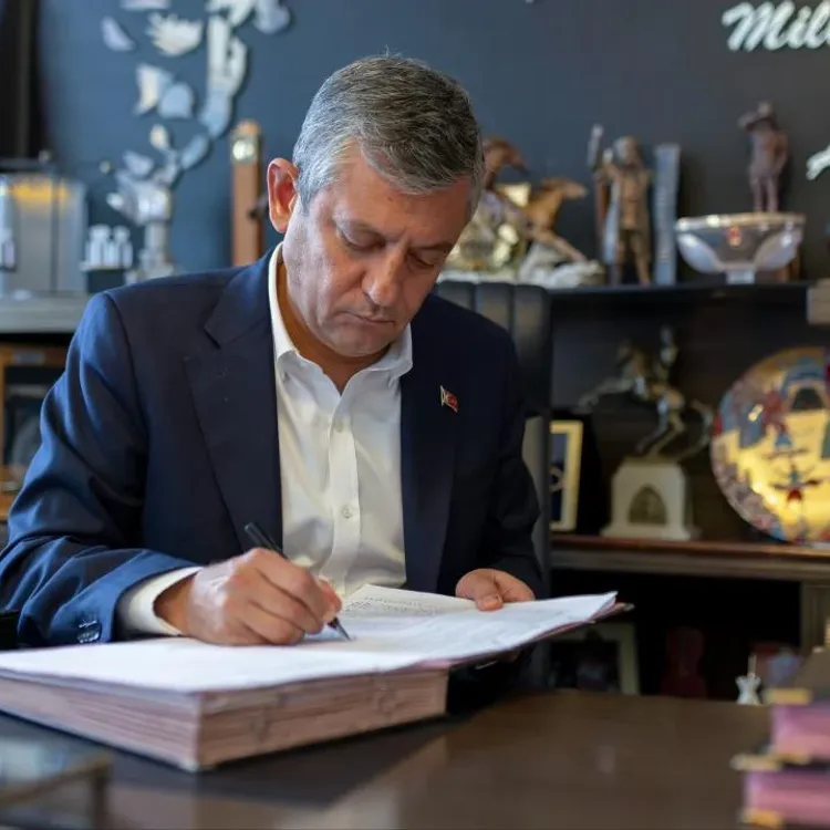 Özgür Özel'den "İstifa" açıklaması!