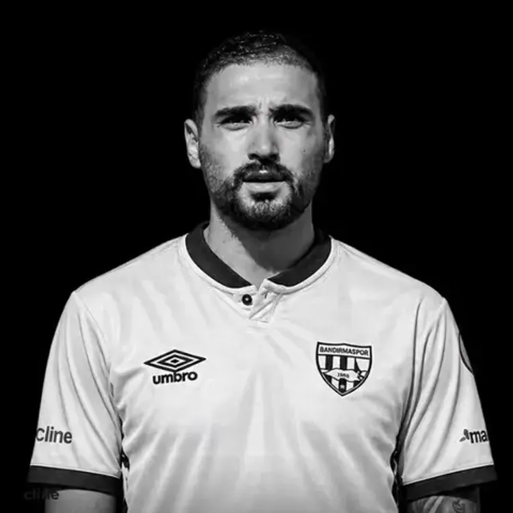 Futbol camiasını hüzne boğan ölüm: Tolga Kalender vefat etti