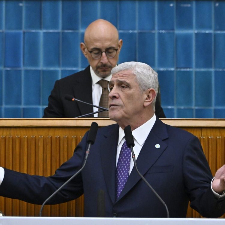 Dervişoğlu’ndan Mekke Anlaşması’na Trump tepkisi: “Kâbe’mizi İsrail’le birlikte mi koruyacaksınız?”