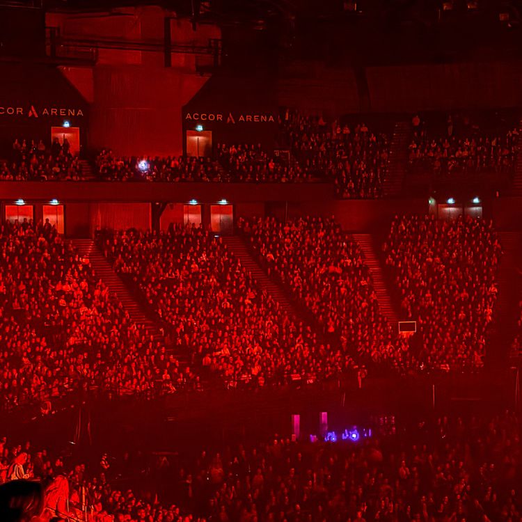 Fransa'daki Macklemore konserinde 'Bismillah' sesleri