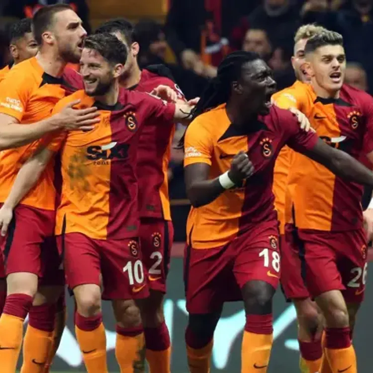 Galatasaray'ın yeni sportif direktörü oluyor: Eski yıldız geri dönüyor