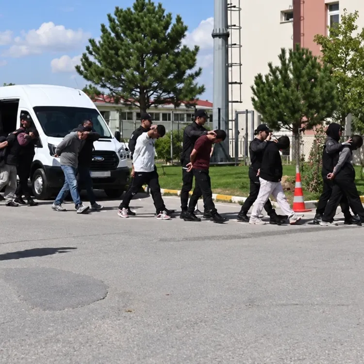 Dolandırıcılara 15 ilde operasyon! 10,5 milyar TL'lik hacim