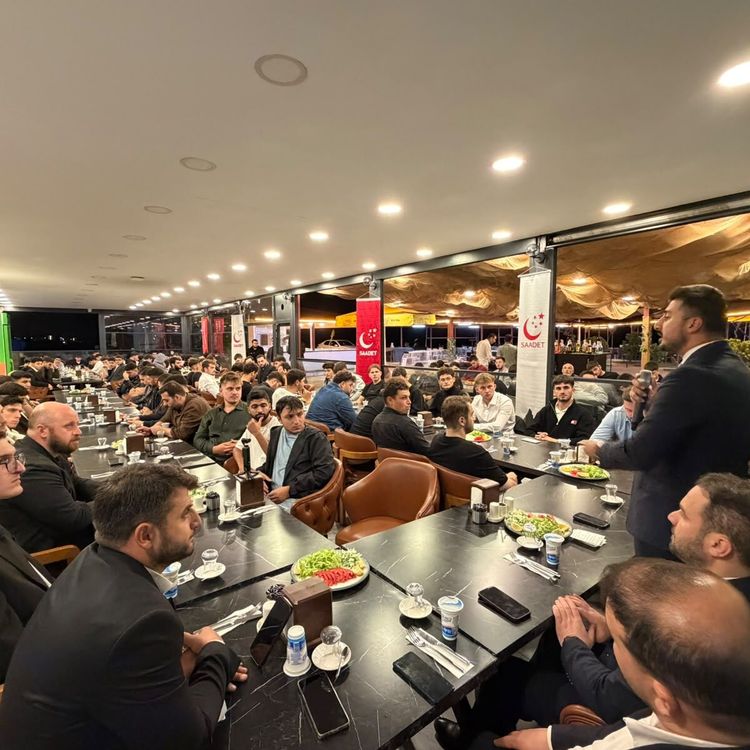 Saadet Gençlik’ten Trabzon’da gençlik buluşması...Pekdemir, gençlerle bir araya geldi
