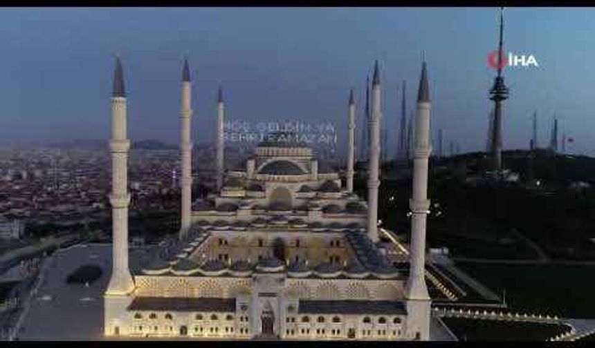 Ramazanın ilk gününde Çamlıca Camii havadan görüntülendi