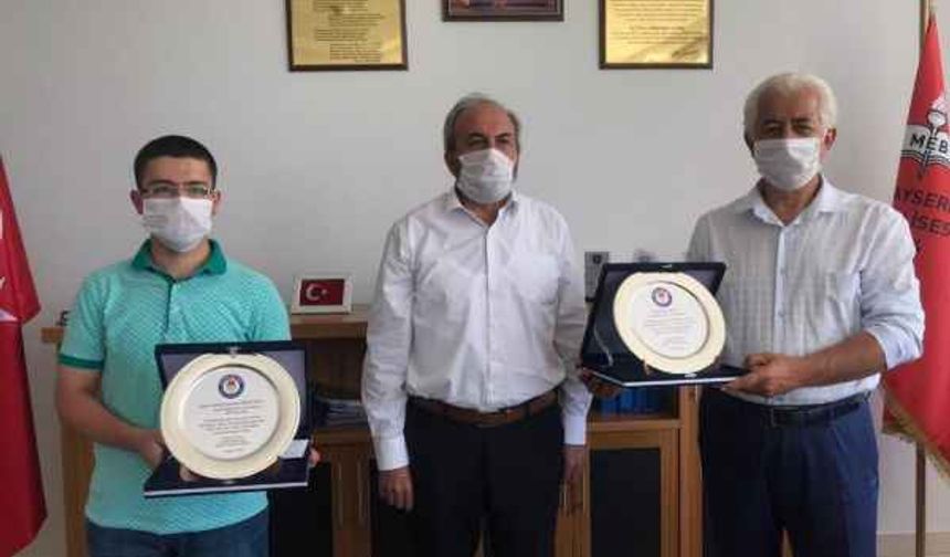 4 senede hazırlandığı sınavda Türkiye ikincisi oldu