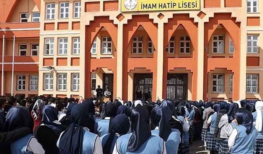 Uluslararası Anadolu İmam Hatip Liseleri… Yazılı ve sözlü sınavla öğrenci alıyor! Yedi kıta aynı çatı altında!