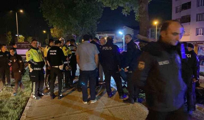 Hız yapan astsubay hayatını kaybetti: Aracı paramparça oldu