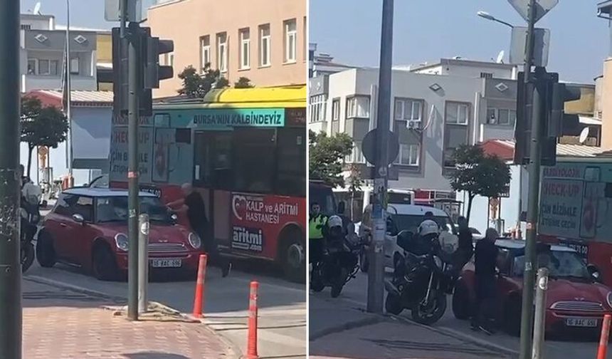 Bursa'da bir şahıs ceza yazılan aracını parçaladı!