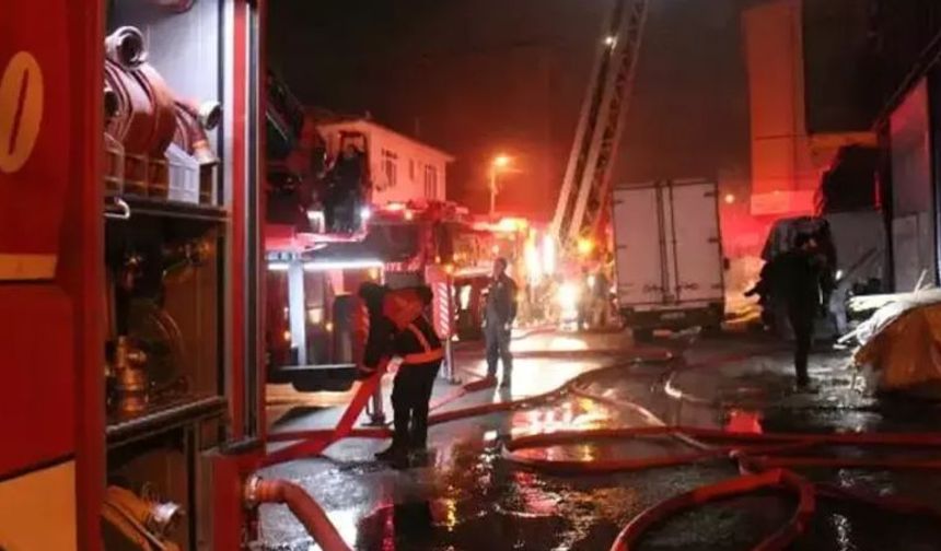 Park halindeki minibüste yangın çıktı