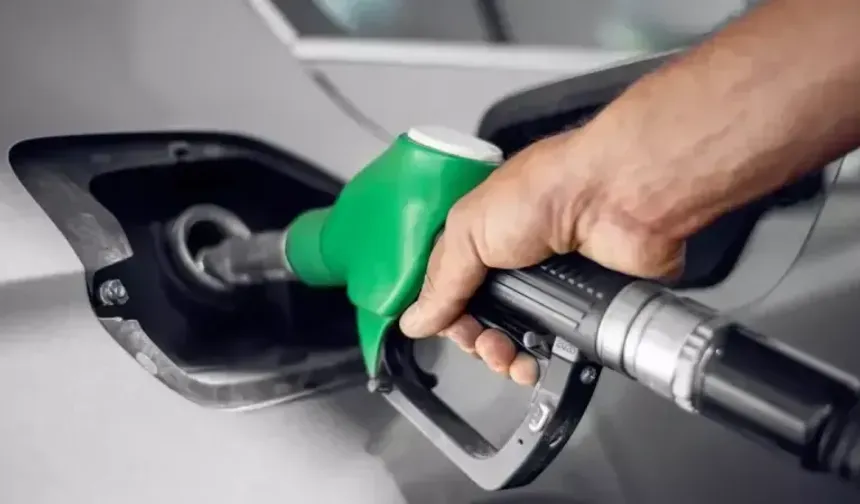 5 Ekim akaryakıt fiyatları: Mazot ne kadar oldu, benzin ve LPG kaç TL? Motorinde indirim için tarih belli