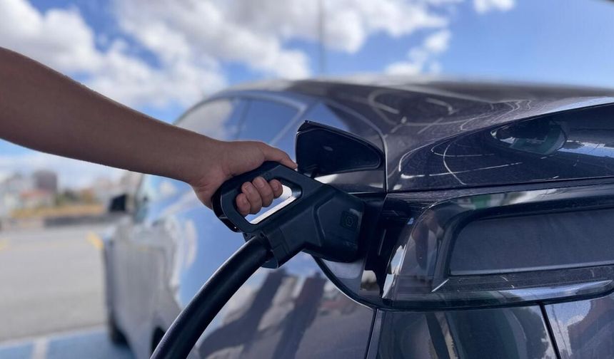 Tüketiciler Birliği uyardı: ''Elektrikli araç poliçelerindeki menzillere dikkat edin'' Sigorta şirketleri alıcıyı yanıltıyor...