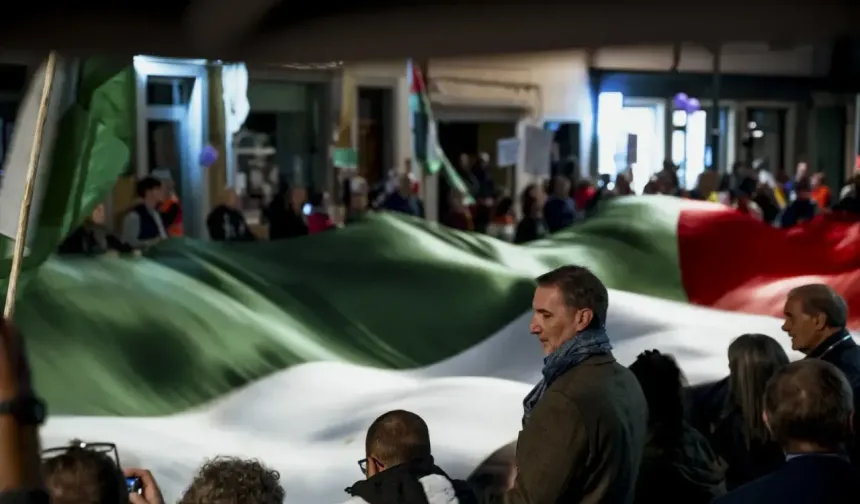 İtalya-İsrail maçı öncesi İsrail protesto edildi... Artık her yer Filistin her yer Gazze