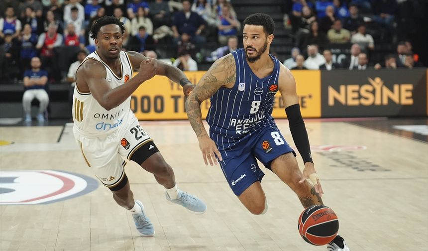 Anadolu Efes son çeyrekte yıkıldı! Dubai affetmedi