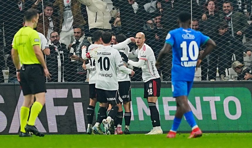 Kartal devreye galibiyetle girdi: Rashica attı, Beşiktaş 3 puanı kaptı