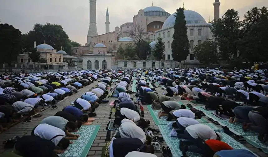 Ramazan Bayramı Namazı saat kaçta? Bayram namazı nasıl kılınır?