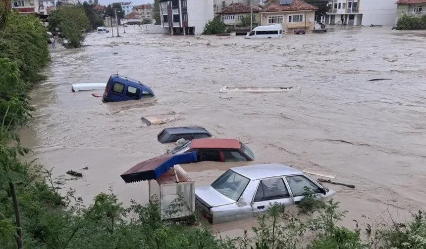 Samsun'daki selin yıkımı ortaya çıktı! İşte felaket gibi görüntüler