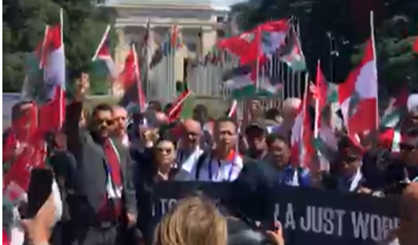 İsviçre Cenevre'de Birleşmiş Milletler binası önünde Filistin’e Özgürlük eylemi