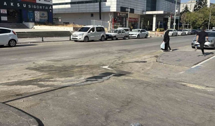 Gaziantep'te korkutan kaza: Polis Motosikletiyle araç çarpıştı