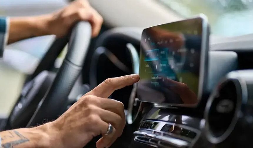Araç sahipleri dikkat: O ekranlardan otomobiliniz hacklenebilir