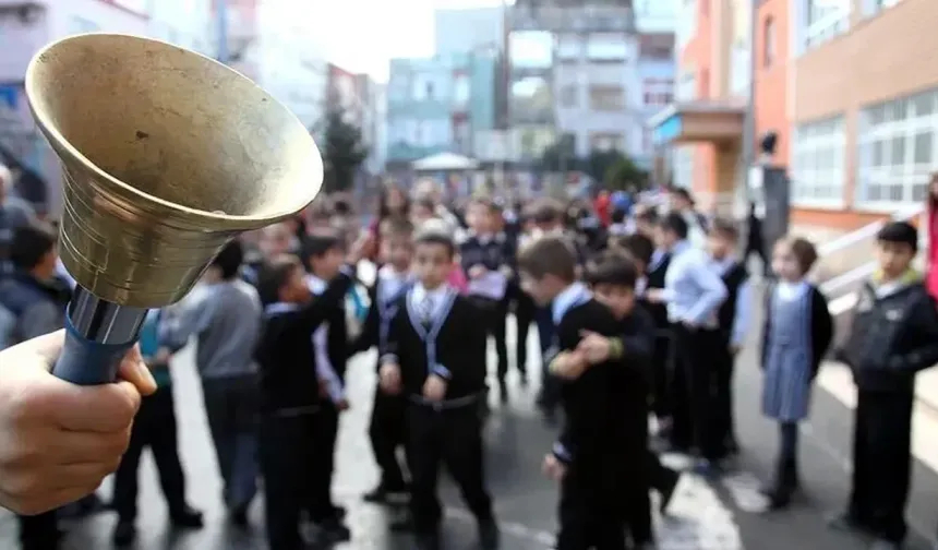 14 Eylül İlk Ders Kaçta, Yarım Gün Mü, Kaç Ders Var, Yoklama Alınacak Mı?