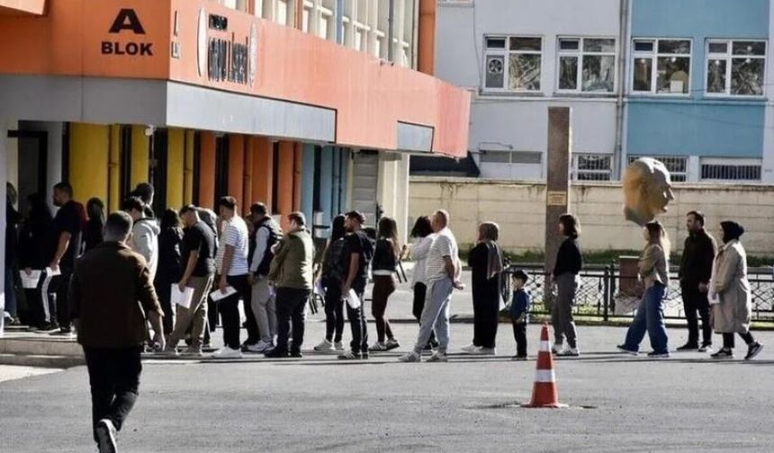 2026 KPSS Ön Lisans P93 ile hangi kurumlara girilir, memurluk için 70 mi 80 mi 90 puan mı gerekir?