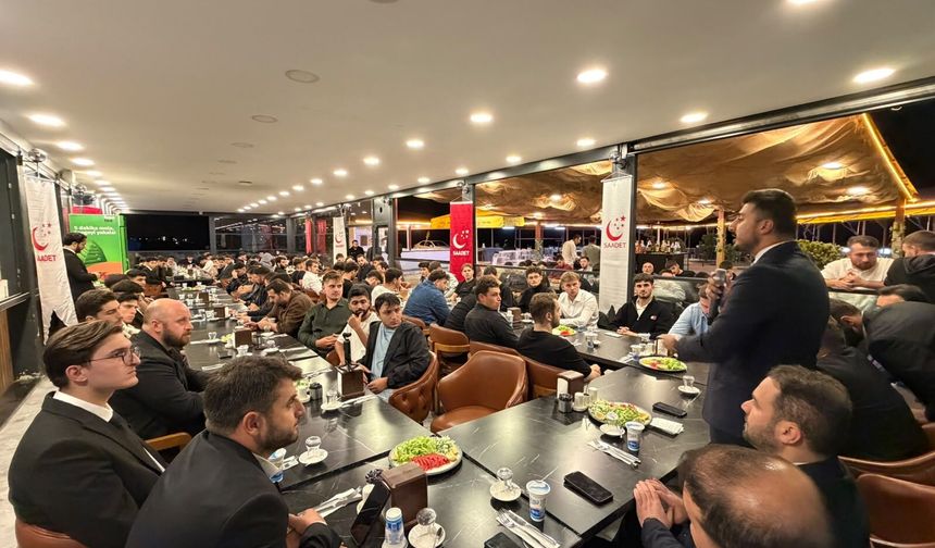 Saadet Gençlik’ten Trabzon’da gençlik buluşması...Pekdemir, gençlerle bir araya geldi