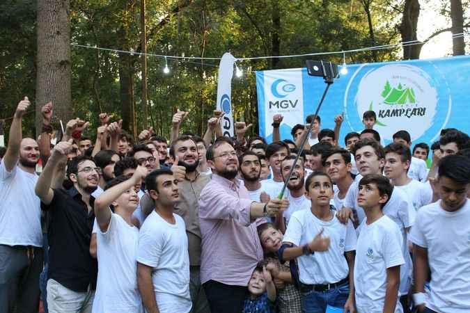 İmam-Hatipli öğrenciler AGD'nin çadır kampında bir araya geldi